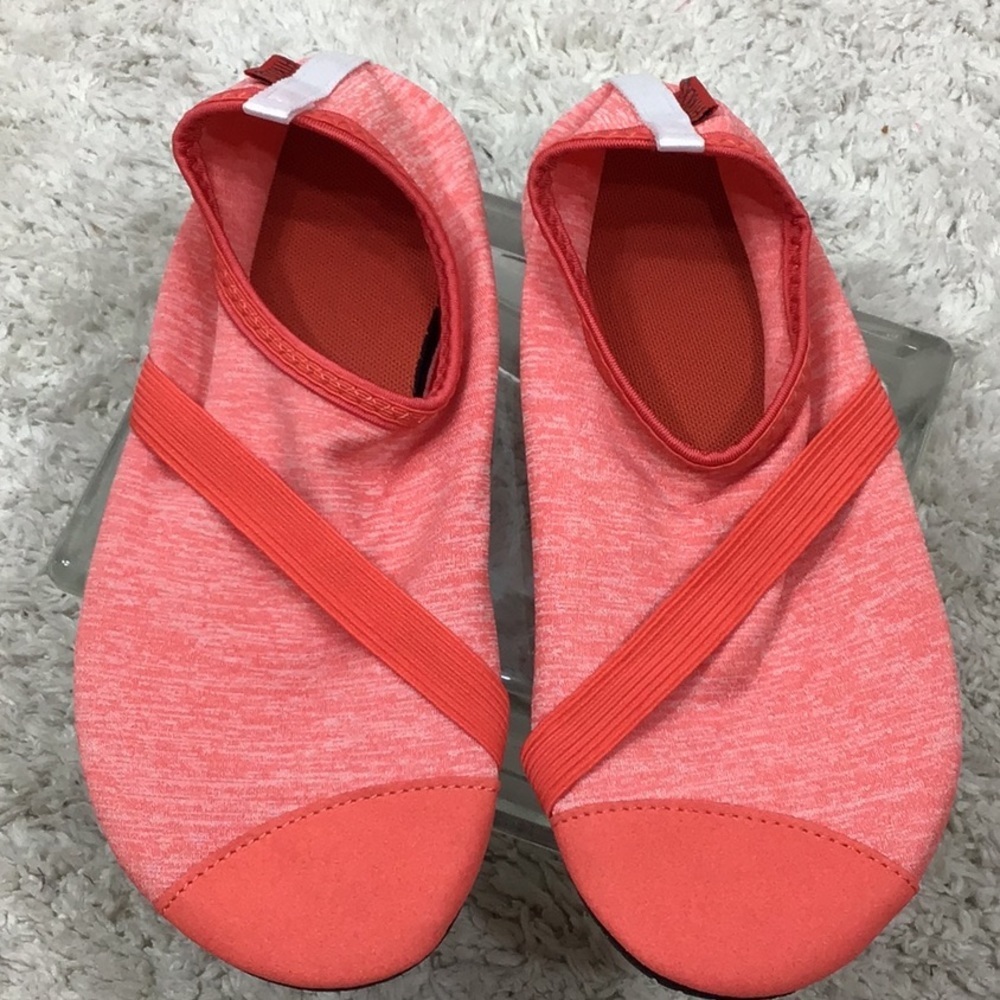 Fitkicks yoga shoes Women’s M